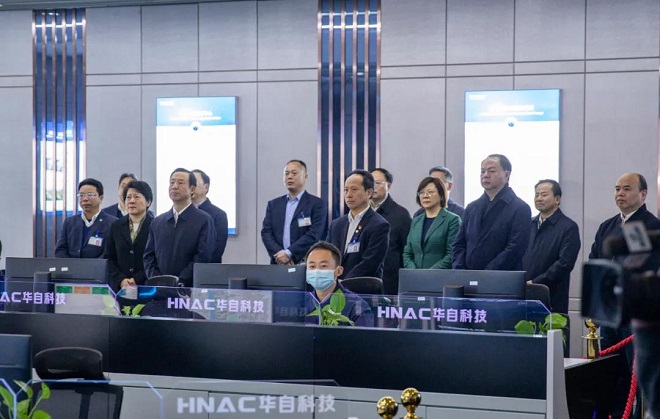 湖南省委书记许达哲一行考察hjc888黄金城科技2.jpg 湖南省委书记许达哲一行考察hjc888黄金城科技2.jpg